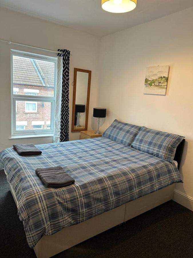Luton Home Near Airport Private & Shared Bathroom Option Eksteriør billede