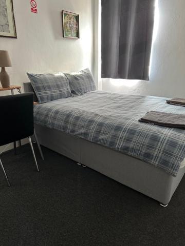Luton Home Near Airport Private & Shared Bathroom Option Eksteriør billede
